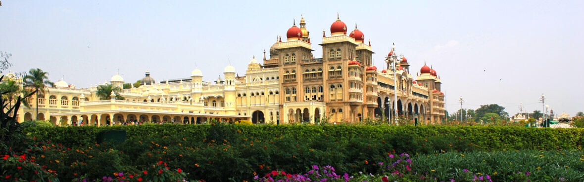 Mysore-Palace_Vikas-Rana--(CC-BY-2.0)