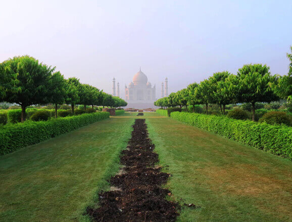 Mehtab Bagh Facing Taj Mahal